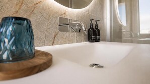 Double or Twin Room | Bathroom - Hotel Henko (Portomarín)