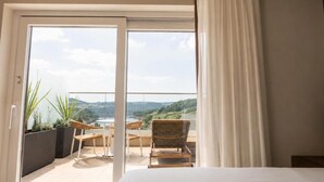 Superior Double or Twin Room, Balcony, River View - Hotel Henko (Portomarín)