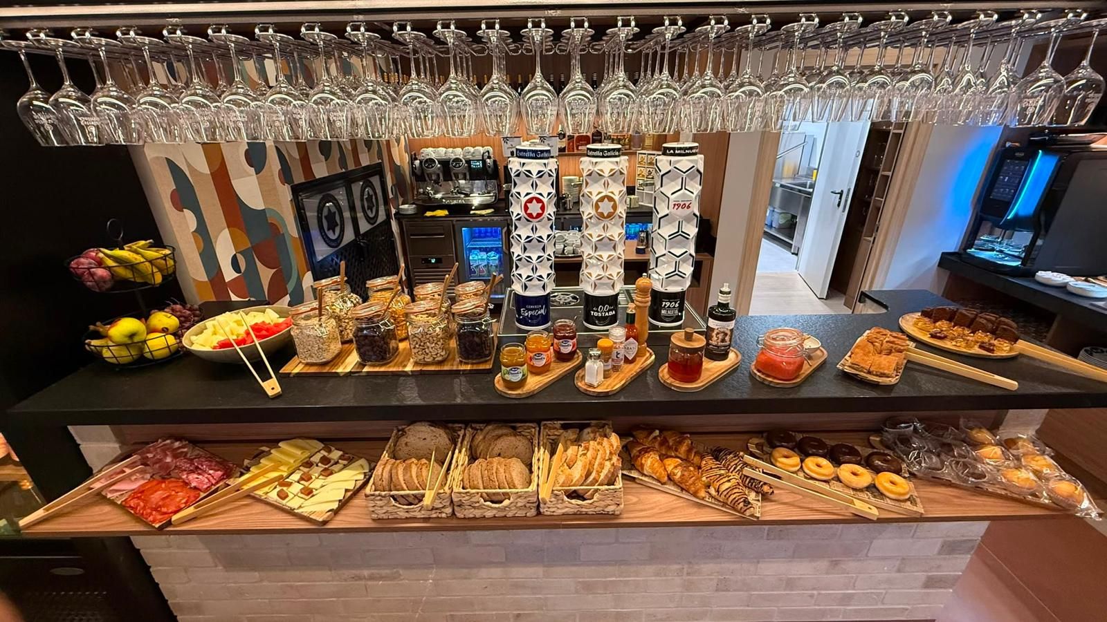 Daily buffet breakfast for a fee