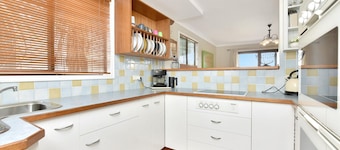 Olive Ridge Lodge - Olive Ridge Lodge - Private Country Escape Amongst the Olive Groves