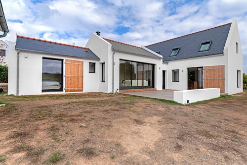 Holiday Home “Villa Nikoï - Le Logeo” with Terrace and Garden