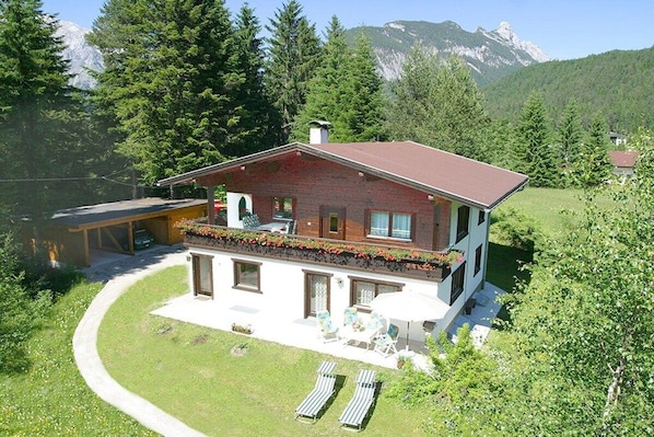 Exterior - Romantic mountain accommodation on the 1st floor (Leutasch)