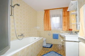 Bathroom - Romantic mountain accommodation on the 1st floor (Leutasch)