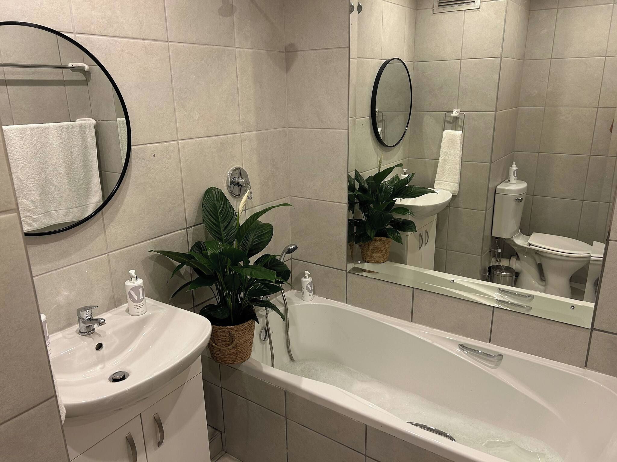 Apartment, 1 Bedroom, Accessible | Bathroom