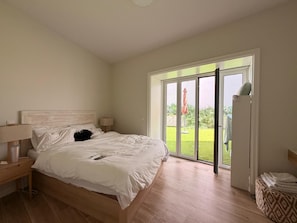 Unclassified image, 2 of 18, button - Vrbo Property (Lisboa)