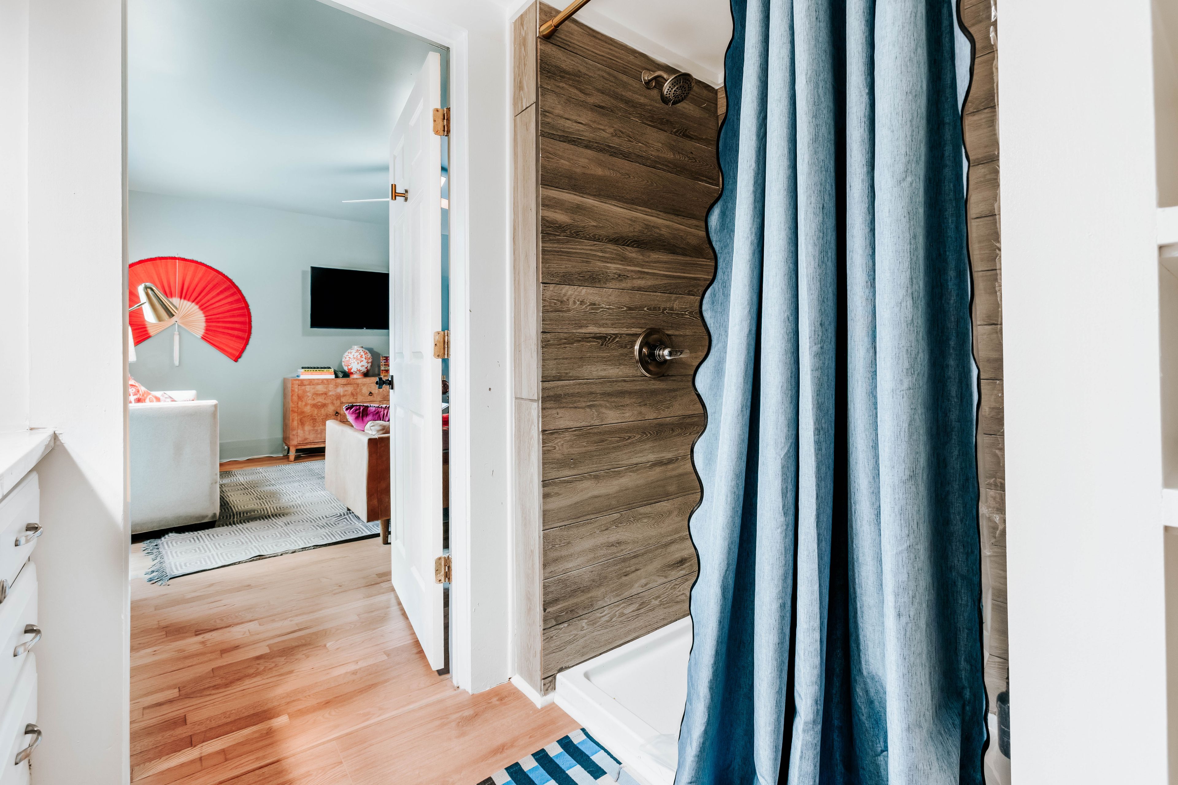 WiFi (free), bed sheets