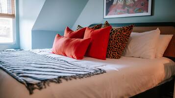 WiFi (free), bed sheets
