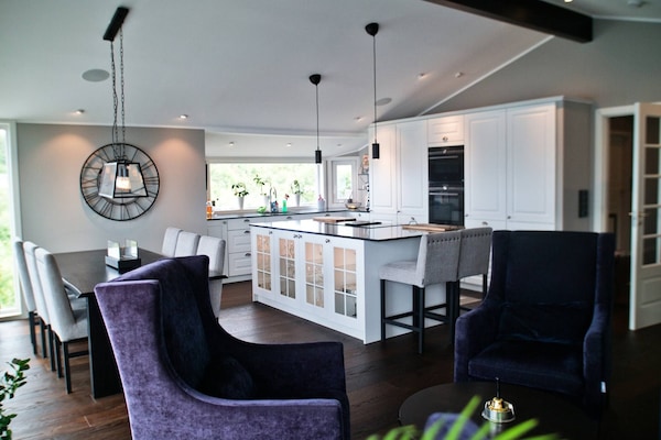 Villa, 3 soverom, balkong | Spisestue