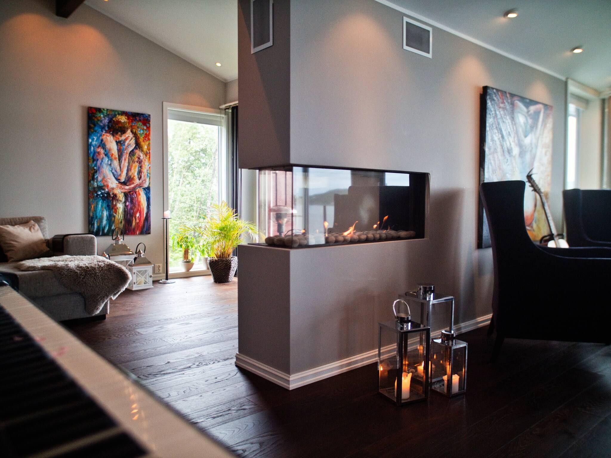 Villa, 3 Bedrooms, Balcony | Living room | Books