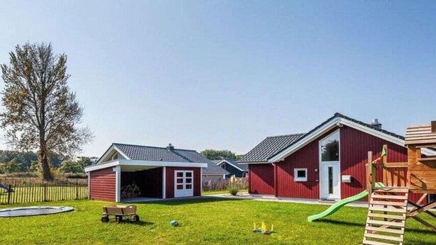 Children’s area - Holiday home with 3 bedrooms (Schönberg - Kalifornien)
