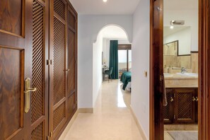 Bedroom - Finca San Antonio Mijas II – Sea View Apartment with Pool & Terrace in Mijas Pueblo (Mijas Pueblo)