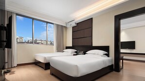 Ảnh chưa phân loại, 5 trong số 15 ảnh, nút
