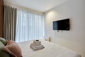 Chambre 2 avec lit queen size - Stunning apartment  with AC - Center of Paris (Paris)