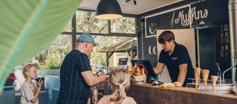 Rosendael Comfort | 4 personen: Stylish holiday home on the Veluwe for 4 guests, with air conditioning, two en-suite bathrooms featuring a whirlpool bath and sunshower, a partly covered terrace and a modern open kitchen. Your luxurious base in the he