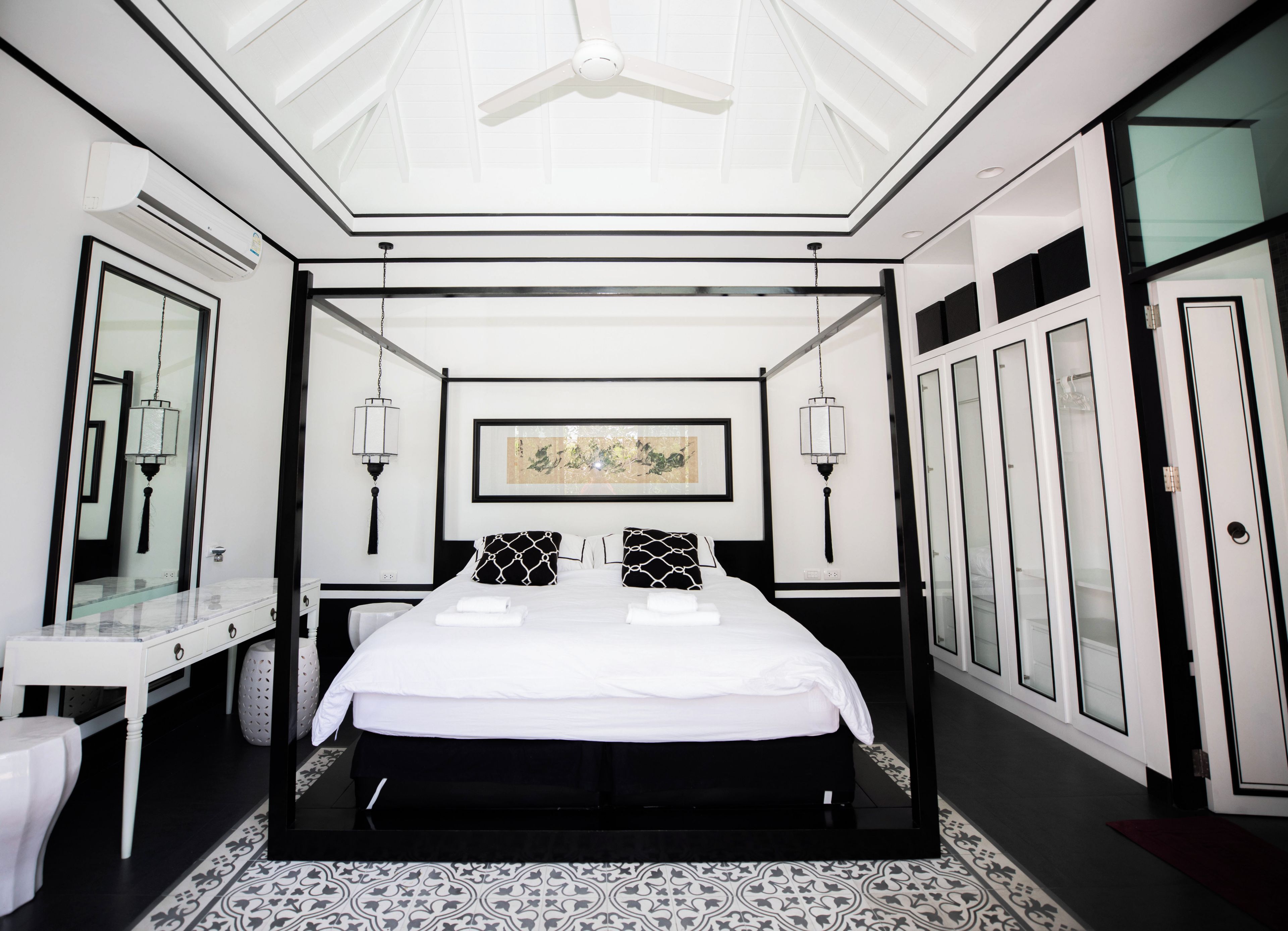 Luxury Villa, Patio, Courtyard View | Blackout drapes, iron/ironing board, WiFi (free), bed sheets