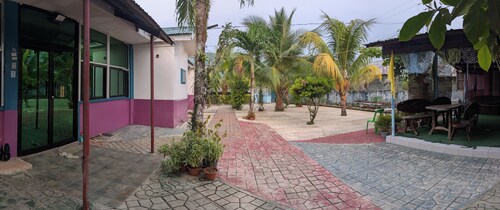Serenity Oceanside Guest House