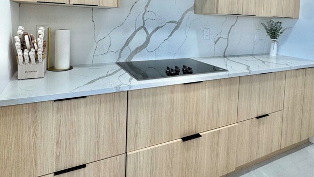 Private kitchen - Brand New Waterfront Oasis: Pool & Luxury Design (Cape Coral)