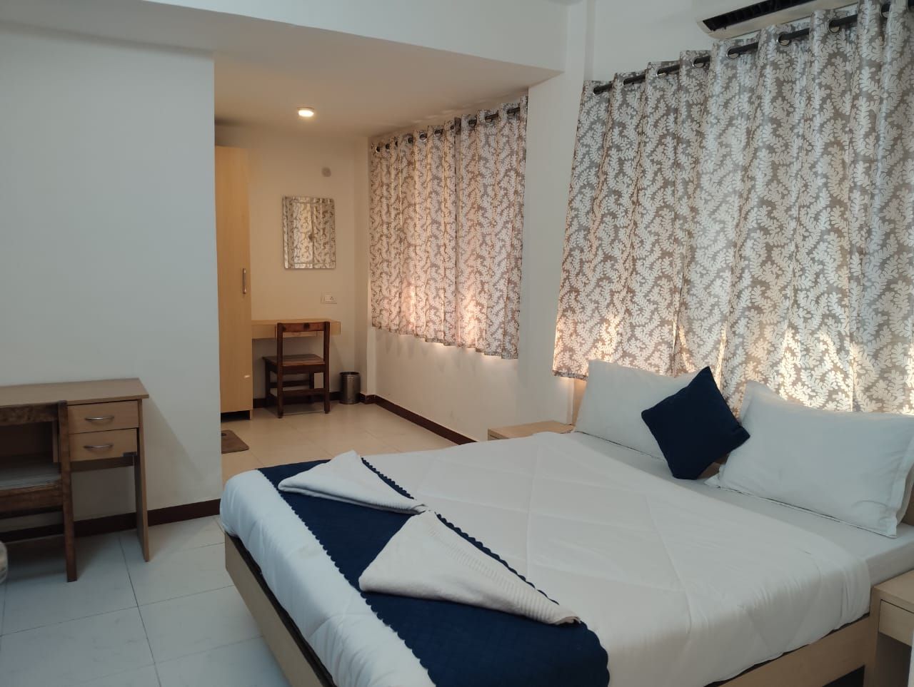 Standard Room, City View | WiFi (free)