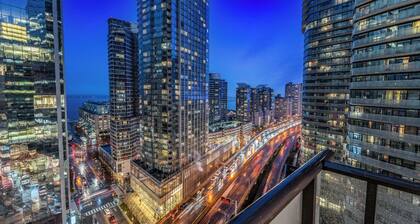 Modern & Calm Downtown Retreat with Free Parking
