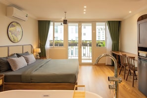 Quarto casal urbano, vista para a cidade