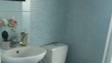 Handdoeken, zeep, shampoo, toiletpapier