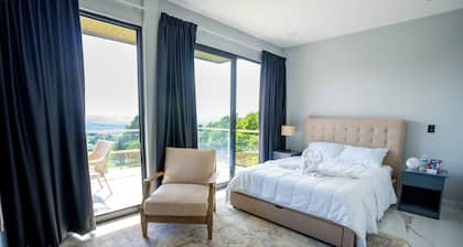 Luxury Retreat With Private Pool in Concepción, San Rafael