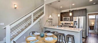 2BD 2BA open LOFT with Sofabed, Cozy Townhouse TRAILS, SKI, WINTERPARK, FISHING