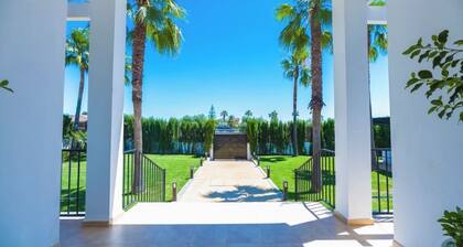 Villa Burguillos. Ideal villa for groups