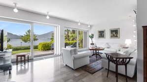 Living area - Villa on Lake Como, Relax [Parking and WiFi] (Gera Lario)