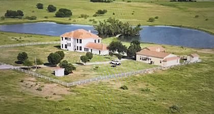 Serenity farmhouse