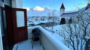 Apartment, 3 Bedrooms | Balkoni