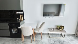 Stüdyo, Balkon | Yemek servisi