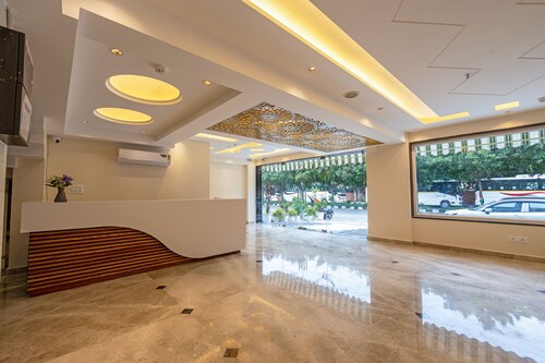 Aurelis Hotel By RMR