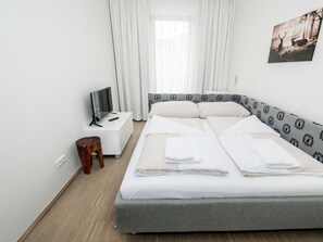 Ảnh chưa phân loại, 5 trong số 16 ảnh, nút