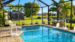 Pool - The Golden Gator Waterfront Home, Heated Pool & Lanai (Rotonda West)