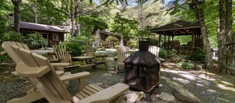 Cozy Blowing Rock, Blue Ridge Cabin - Hot tub & Fireplace, River