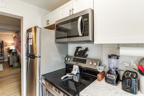< 1 Mi to Fort Jackson: Condo w/ Private Patio