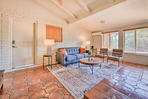 Interior - Sedona Serenity: Group-friendly Compound w/ Views! (Sedona)