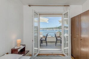 Bedroom 3 - Seafront apartment with terrace, 4 bedrooms and mooring (Rogoznica)