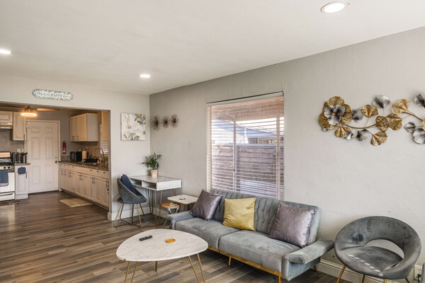 Bakersfield Home W/ Workspace, Near Hospitals - 加利福尼亞