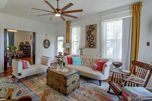 Shop, Dine, Explore Dtwn! Walkable Farmington Home