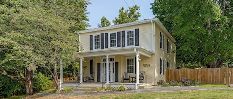 House (2 Bedrooms) | Front of property