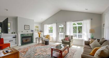 2 Mi to Ocean & Coastal Trails! Mckinleyville Home