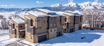 Granby Station Townhomes Unit 3B Rooftop deck, views, garage parking