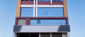 Deluxe Hotel Ashoka Grand