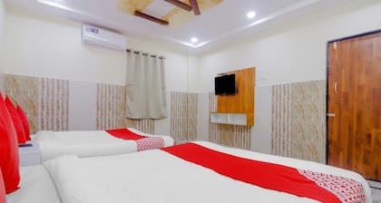 Deluxe Hotel Ashoka Grand