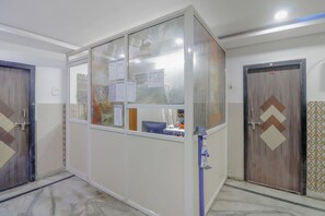 Rumah | Resepsionis