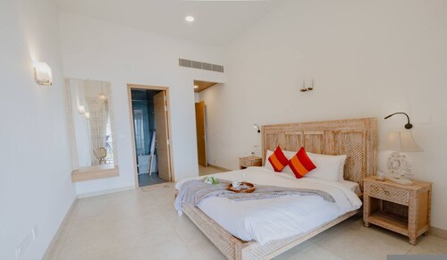 Villa Shankari - Beachside 3BR w Private Pool