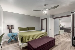 6 habitaciones, escritorio, tabla de planchar con plancha y wifi 