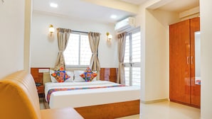 Suite Superior, balcone, vista città | Una scrivania, Wi-Fi gratuito